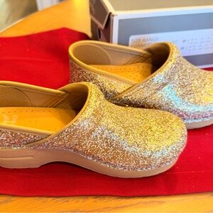 Dansko Champagne Glitter Clogs Size 7